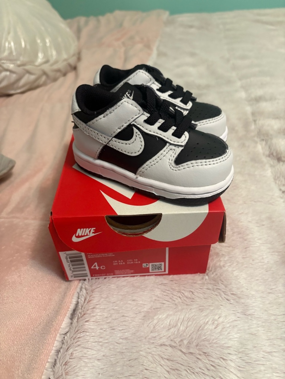 Nike Baby/Walker Black & White Low Top Sneakers